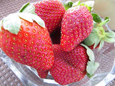 strawberries-6475303